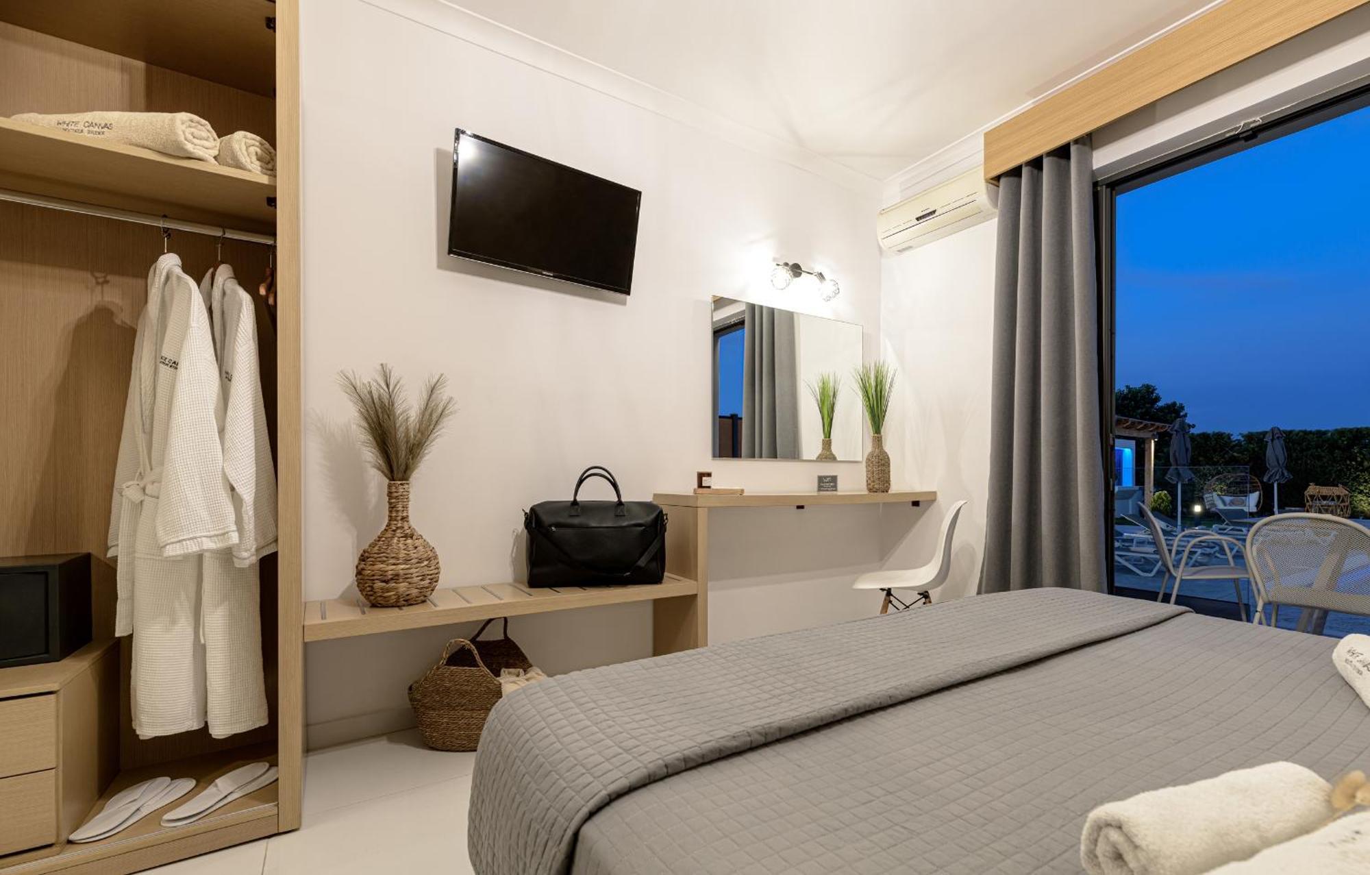 Nocľah s raňajkami White Canvas Boutique